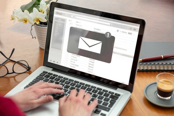 Faire le bon choix de son outil d'emailing : guide essentiel